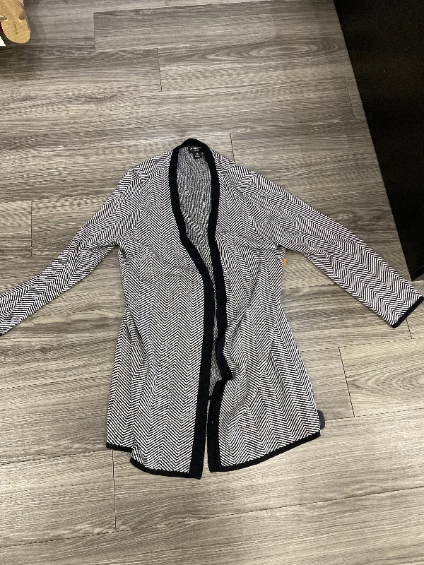 Cardigan By Liz Claiborne  Size: 1x