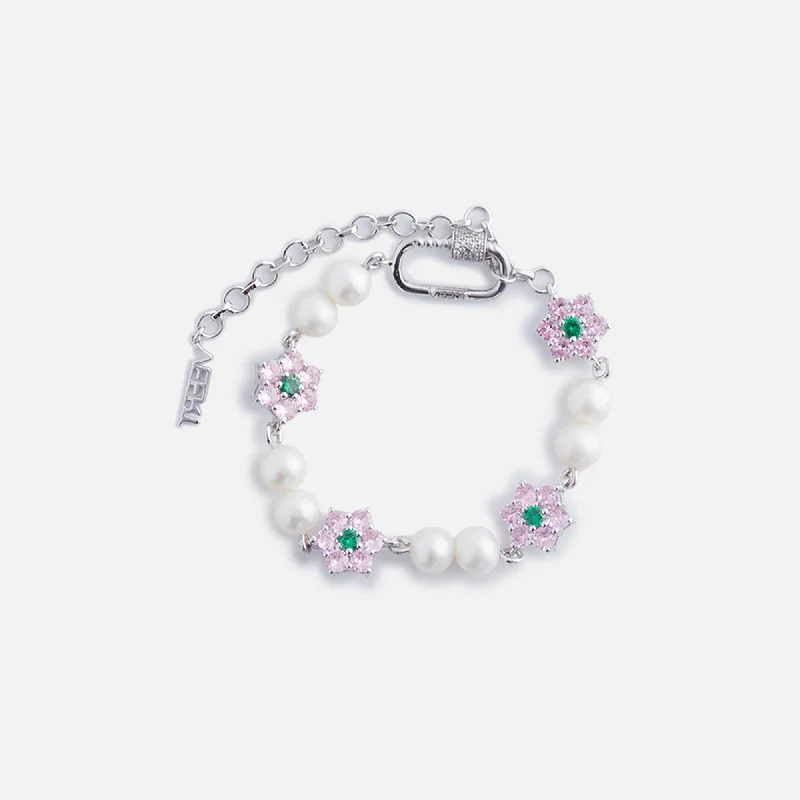 VEERT Macro Flower Freshwater Pearl Bracelet - Green / Pink